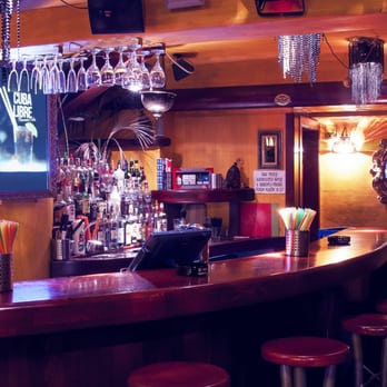 Belmondo - lounge bar - Bars Near Me - Olomouc, OL