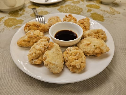Golden Paramount Seafood Restaurant by null