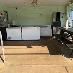 Paradise Grinds & Catering
