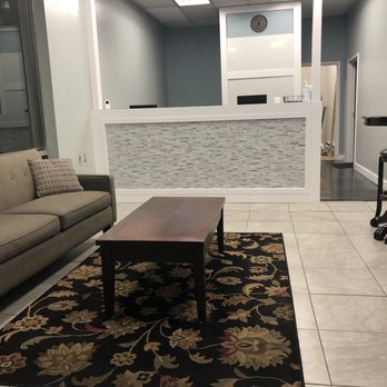Kirkland Autoworks - Clean and comfortable waiting area - Auto Repair Near Me - Kirkland, Washington Kirkland Autoworks - Clean and comfortable waiting area - Auto Repair Near Me - Kirkland, Washington