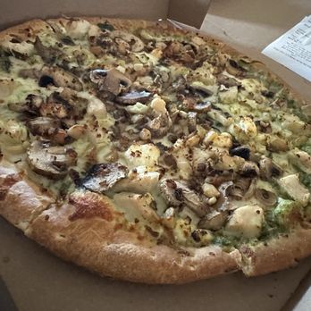 Hideaway Pizza - Chicken Florentine - thin crust medium size - Pizza Near Me - McKinney, Texas Hideaway Pizza - Chicken Florentine - thin crust medium size - Pizza Near Me - McKinney, Texas