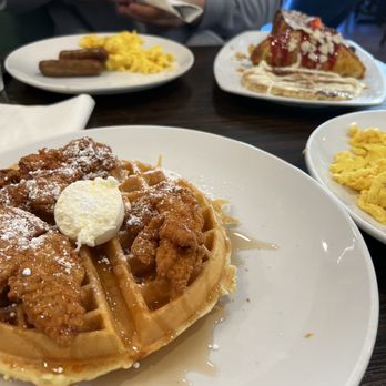 Broken Yolk Cafe - Chicken and Waffles - Breakfast & Brunch Near Me - Fullerton, California Broken Yolk Cafe - Chicken and Waffles - Breakfast & Brunch Near Me - Fullerton, California