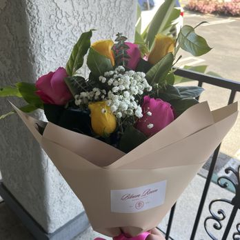 Bloom Room - Beautiful roses for my mom - Florists Near Me - Lake Forest, California Bloom Room - Beautiful roses for my mom - Florists Near Me - Lake Forest, California