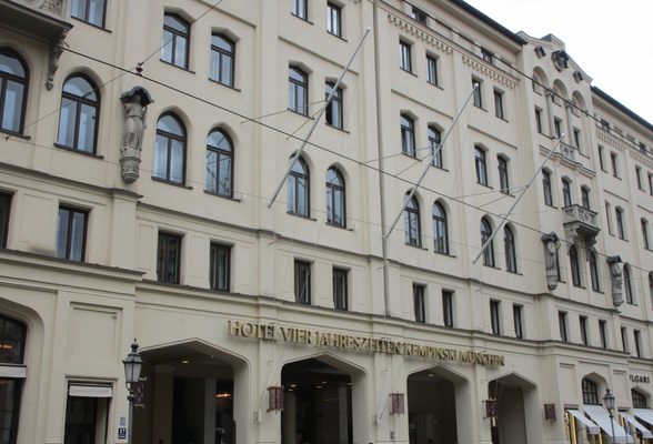 Hotel Vier Jahreszeiten Kempinski München by null