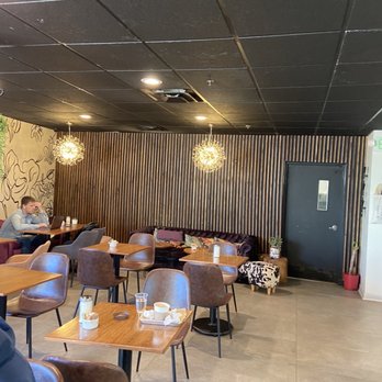 Las Chicas Bakery & Cafe - Sitting area - Bakeries Near Me - Guttenberg, New Jersey