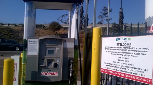 Ez Pz Propane - We fill BBQ, patio heater, forklift, boat tanks, motorhomes, RVs, catering trucks, and propane-powered vehicles. No minimum charge (even for small cylinders). Most cylinders and tanks have some propane left in them when brought in to us, because you are afraid of running out. At Ez Pz, you only pay for what you get! Ez Pz Propane - We fill BBQ, patio heater, forklift, boat tanks, motorhomes, RVs, catering trucks, and propane-powered vehicles. No minimum charge (even for small cylinders). Most cylinders and tanks have some propane left in them when brought in to us, because you are afraid of running out. At Ez Pz, you only pay for what you get!