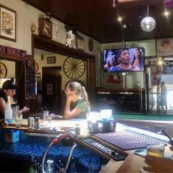 Wheel Bar - Interior - Sports Bars Near Me - Estes Park, Colorado