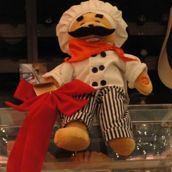 Caffe Palermo - Didn't realize this was Pooh Bear until my best friend pointed it out, LOL! - Bakeries Near Me - New York, New York