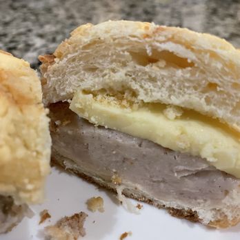 La Petite Colline - Taro pudding polo bread - Bakeries Near Me - Toronto, Ontario