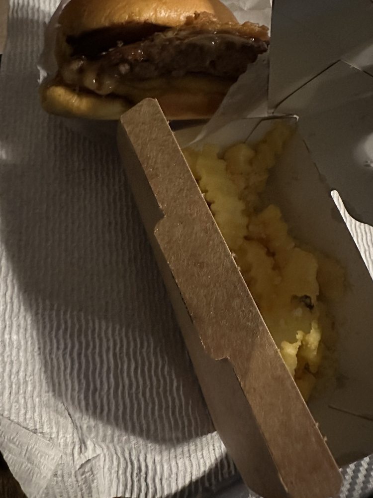 Shake Shack KOP - Outside of Mall