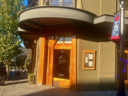 Celilo Restaurant & Bar by null