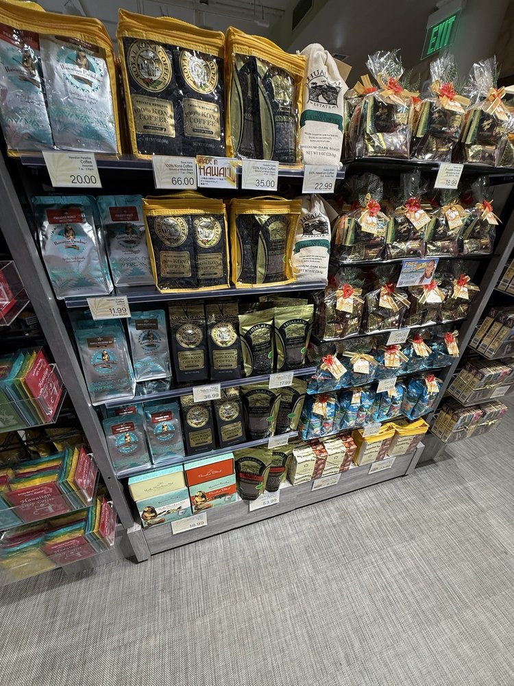 ABC STORES - Updated July 2026 - 10 Photos - 2169 Kālia Rd, Honolulu ...