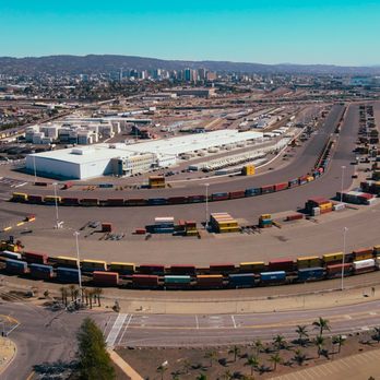 ProductPro Visuals - Downtown Oakland view from the railyard - Photographers Near Me