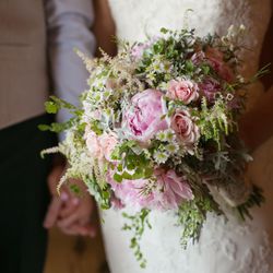 Katydidit - We loved the flowers Katy made for our daughters wedding. Many compliments!