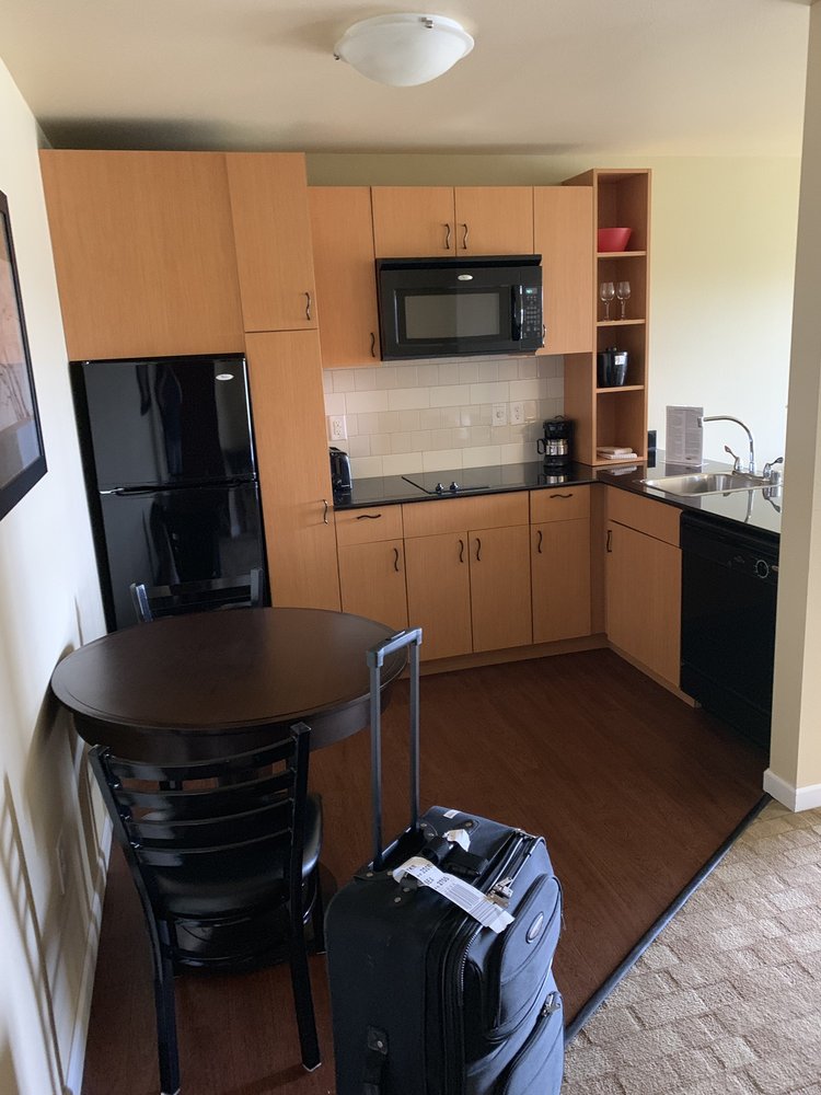 LEDGESTONE HOTEL Updated June 2024 17 Photos & 54 Reviews 107 N