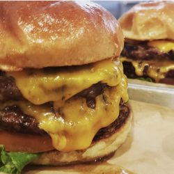 American Grub - Double Cheeseburger