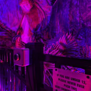 Dinosaur World - Very dangerous - Museums Near Me - Cave City, Kentucky Dinosaur World - Very dangerous - Museums Near Me - Cave City, Kentucky