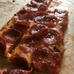 Pepperoni pizza Pepperoni pizza