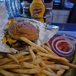 Dan's Road House - Smash burger basket