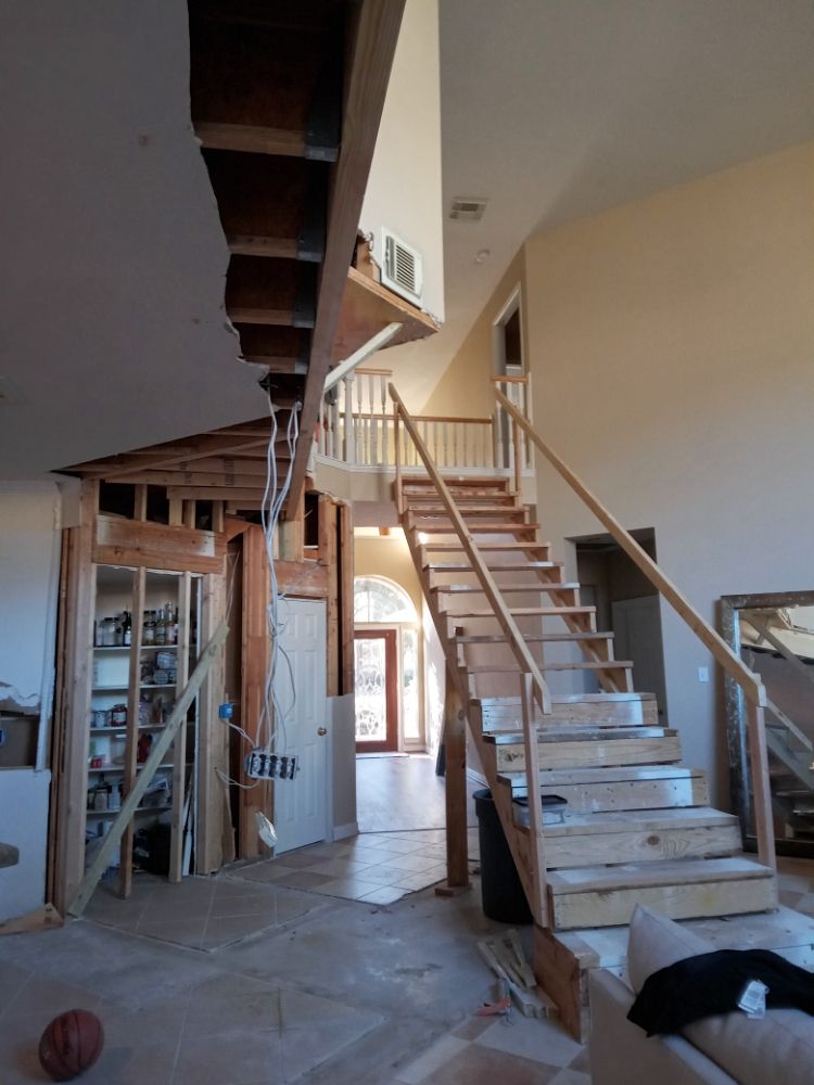 STRAIGHT LINE REMODELING Updated August 2024 26 Photos Splendora