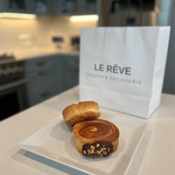 Le Rêve Gelato & Pâtisserie - Croissant wheels