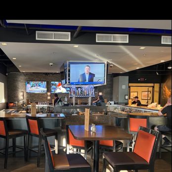 12 Sixty Modern Pub & Kitchen - Nice bar - Pubs Near Me - La Mirada, California 12 Sixty Modern Pub & Kitchen - Nice bar - Pubs Near Me - La Mirada, California