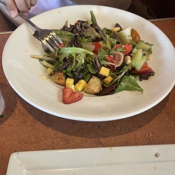 The Beachcomber - Summer salad - Seafood Near Me - Newport Beach, California The Beachcomber - Summer salad - Seafood Near Me - Newport Beach, California