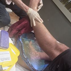 New York Nails & Amelia Island Salon - My husband likes to come to this place and be cared for by moo she is one of the best and we also like the service of Ryan