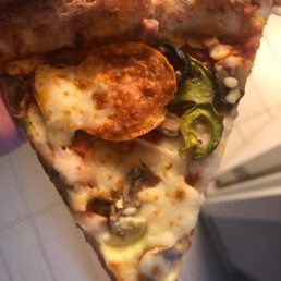 Gross cold pizza