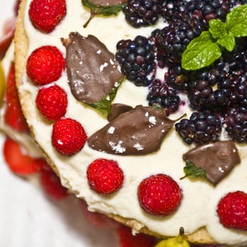 Bread Winners Bakery - a cake decorated with berries and chocolate - Bakeries Near Me - St. Petersburg, Florida Bread Winners Bakery - a cake decorated with berries and chocolate - Bakeries Near Me - St. Petersburg, Florida