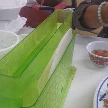 Anh Hong - Container that holds the rice paper wrap and hot water. You dip the paper in the water to soften it before wrapping. - Vietnamese Near Me - Honolulu, Hawaii
