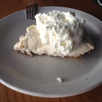 Blue Collar - Key lime pie - Comfort Food Near Me - Miami, Florida