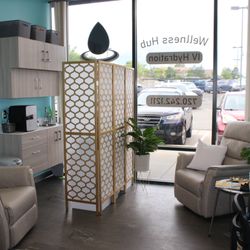 Wellness Hub IV Hydration - Get comfortable with us , relax and unwind as you soak up your drip