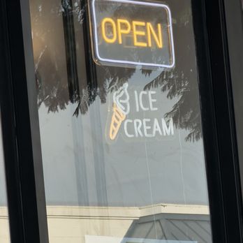 Honeymee - Ice Cream & Frozen Yogurt Near Me - Irvine, California
