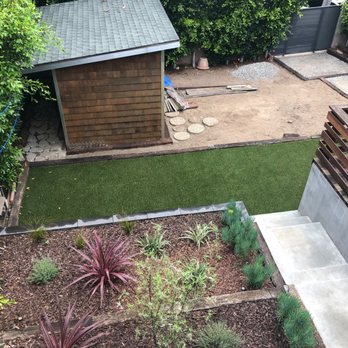 SmartGrass - Really makes the landscaping pop. - Artificial Turf Near Me - Manhattan Beach, California SmartGrass - Really makes the landscaping pop. - Artificial Turf Near Me - Manhattan Beach, California