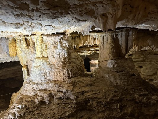 Natural Bridge Caverns by null