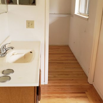 Faro Hardwood Floors - Master bedroom and closet - Flooring Near Me Faro Hardwood Floors - Master bedroom and closet - Flooring Near Me