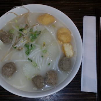 Phoenix Restaurant - My favourite simple bowl of beef ball vermicelli - Chinese Near Me - Markham, Ontario