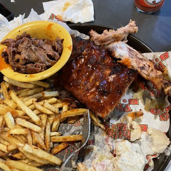 Phil's BBQ - Barbeque Near Me - Temecula, California