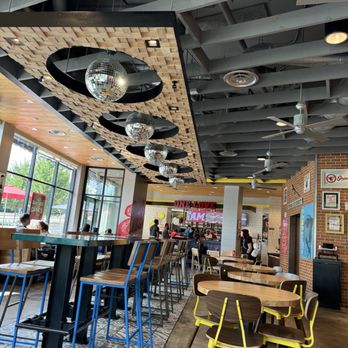 Raising Cane's Chicken Fingers - Fast Food Near Me - Towson, Maryland