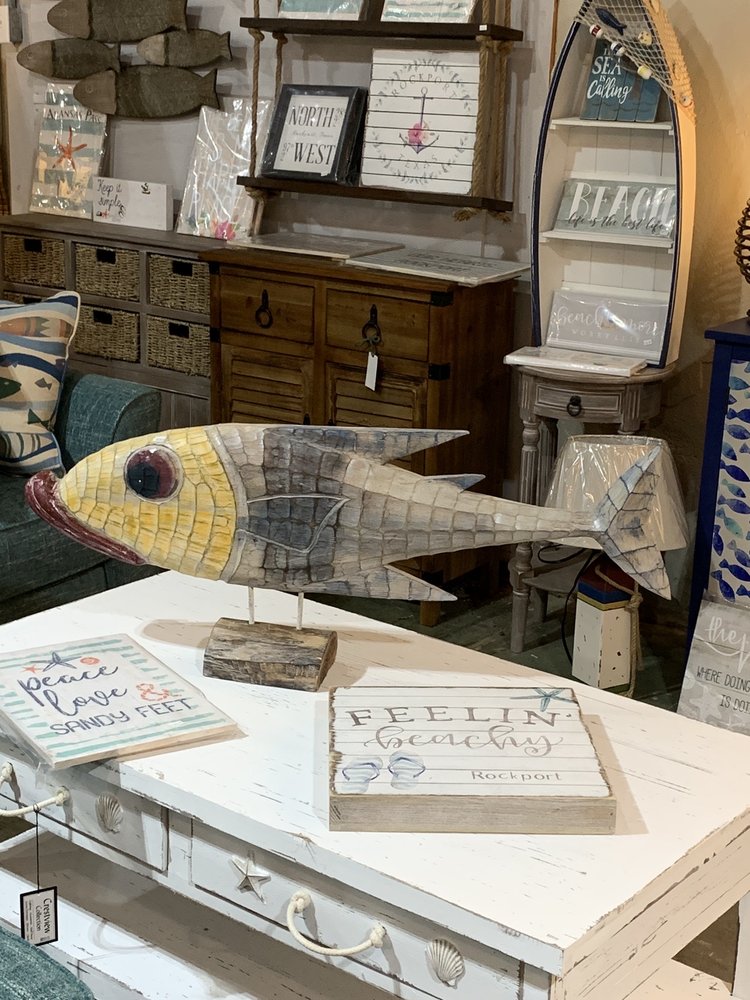 OH MY ROCKPORT Updated October 2024 105 S Austin St, Rockport