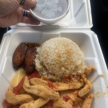 Cafe Reyes - Chicken, plantains, rice, black beans onions and peppers - Cuban Near Me - Worcester, Massachusetts