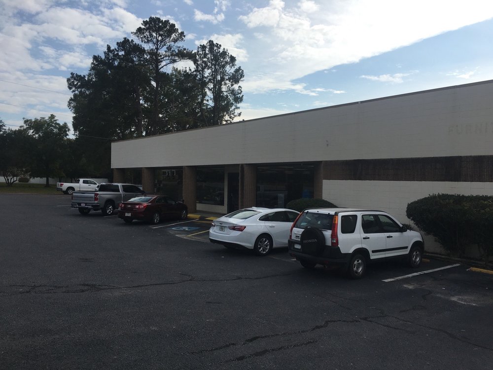 VILLAGE PAWN SHOP Updated September 2024 1413 Wilson Rd, Newberry