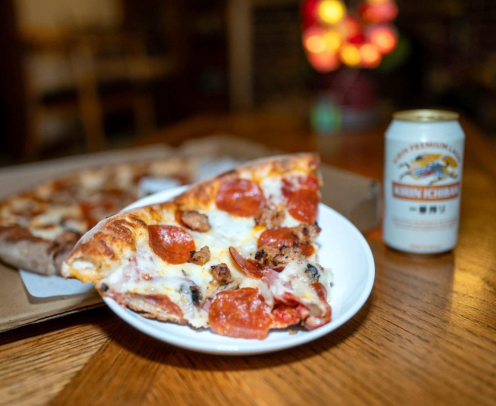Bravo Pizza Logo