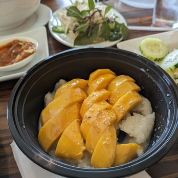 Golden Bowl - Mango Sticky rice, wife loved - Vietnamese Near Me - Temecula, California