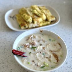 Yi Mei Deli - Salty Taiwanese Savory Soy Milk (Hot)