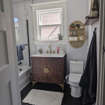 Walnut Creek Flooring and Tile - a bathroom - Flooring Near Me Walnut Creek Flooring and Tile - a bathroom - Flooring Near Me