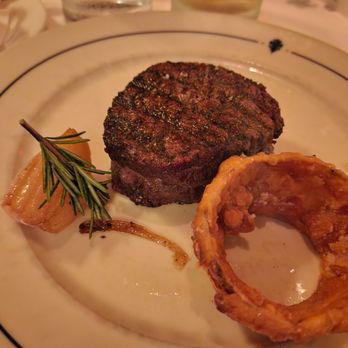 Jeffrey's - 8 Oz filet - American Near Me - Austin, Texas