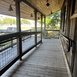 Ramp to entrance/accommodation