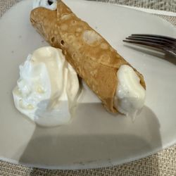 Rusty Hook Tavern - Cannoli, absolutely delicious!!